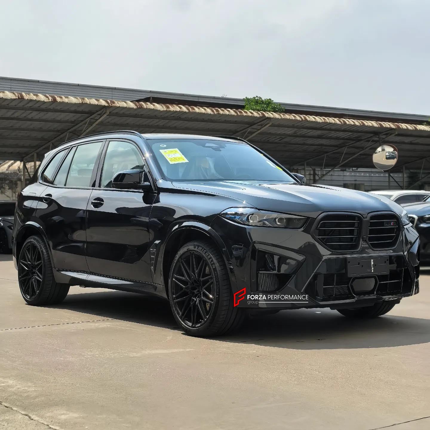 CONVERSION BODY KIT for BMW X5 G05 2018 - 2023 UPGRADE to X5M F95 LCI 2023+ FACELIFT


Set includes:

Front Bumper Assembly
Headlights
Fender Flares
Rear Bumper Assembly
Tail Lights
Exhaust Tips

Material: Plastic PP

Note: Professional installation is required