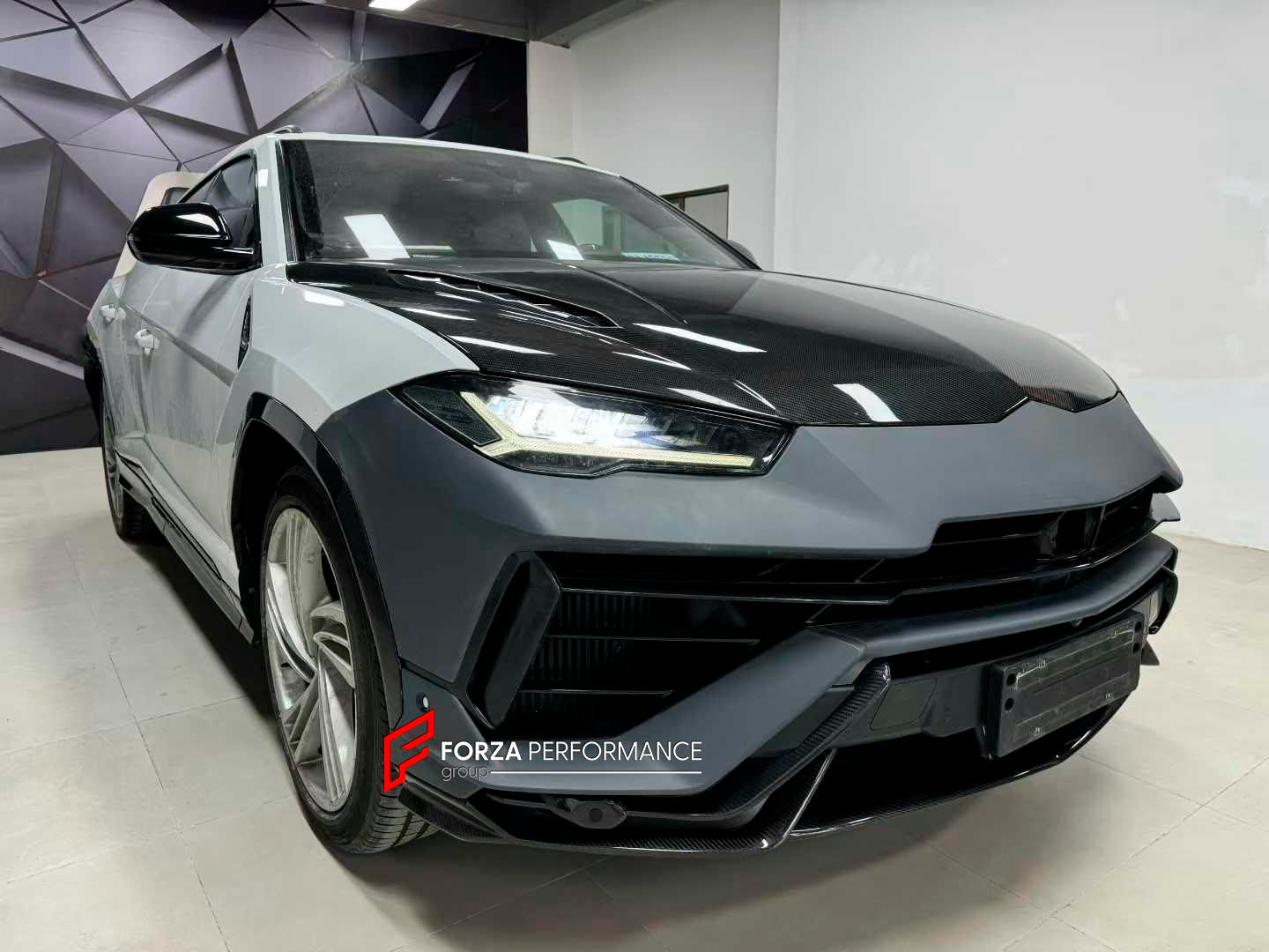 CONVERSION BODY KIT for LAMBORGHINI URUS 2018 - 2022 upgrade to PERFORMANTE

Set includes:

Front Lip
Front Bumper Assembly
Hood
Fender Flares
Side Mirror Covers
Side Skirts
Rear Trunk Spoiler
Roof Spoiler
Rear Bumper Asembly
Rear Diffuser
Interior Covers
Interior Trims

Material: Plastic + Carbon

Note: Professional installation is required.
