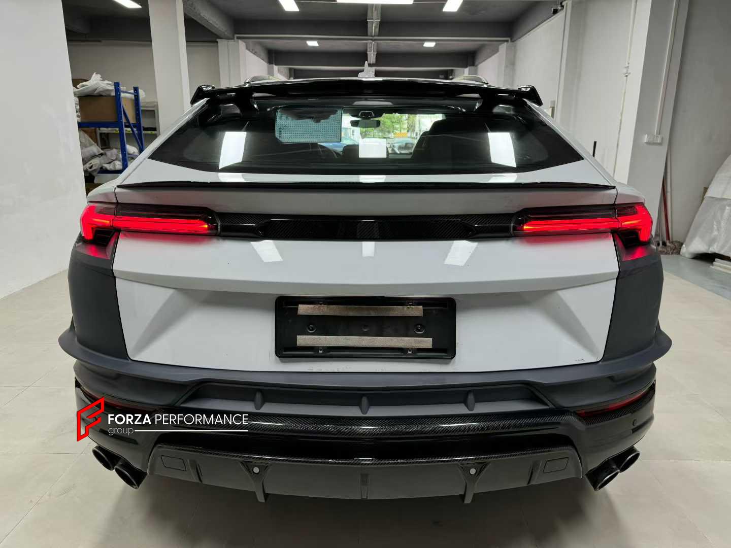 CONVERSION BODY KIT for LAMBORGHINI URUS 2018 - 2022 upgrade to PERFORMANTE

Set includes:

Front Lip
Front Bumper Assembly
Hood
Fender Flares
Side Mirror Covers
Side Skirts
Rear Trunk Spoiler
Roof Spoiler
Rear Bumper Asembly
Rear Diffuser
Interior Covers
Interior Trims

Material: Plastic + Carbon

Note: Professional installation is required.
