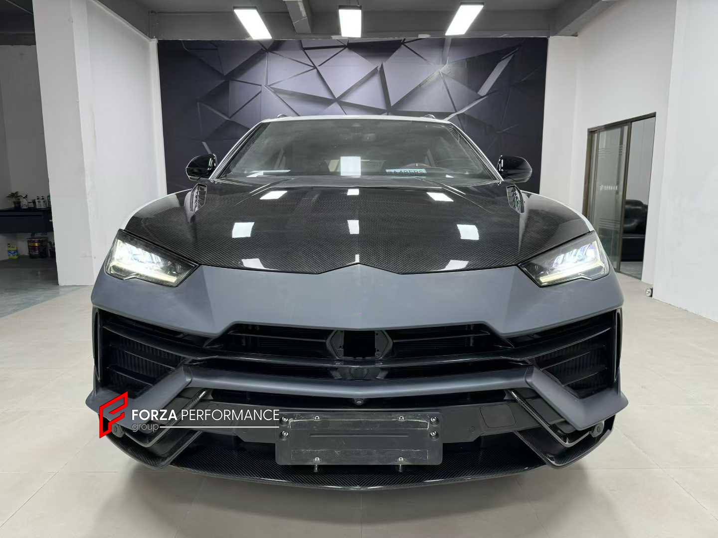 CONVERSION BODY KIT for LAMBORGHINI URUS 2018 - 2022 upgrade to PERFORMANTE

Set includes:

Front Lip
Front Bumper Assembly
Hood
Fender Flares
Side Mirror Covers
Side Skirts
Rear Trunk Spoiler
Roof Spoiler
Rear Bumper Asembly
Rear Diffuser
Interior Covers
Interior Trims

Material: Plastic + Carbon

Note: Professional installation is required.