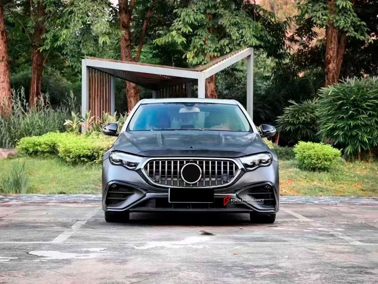 CONVERSION BODY KIT for MERCEDES-BENZ E-CLASS W212 2009 - 2016 upgrade to E53 W214 2023+

Set includes:

Front Bumper Assembly
Front Grille
Headlights
Hood / Bonnet
Front Fenders
Side Mirrors
Side Skirts
Rear Bumper
Tail Lights
Trunk
Rear Diffuser
Exhaust Tips

Material: Plastic, Aluminium

NOTE: Professional installation is required.