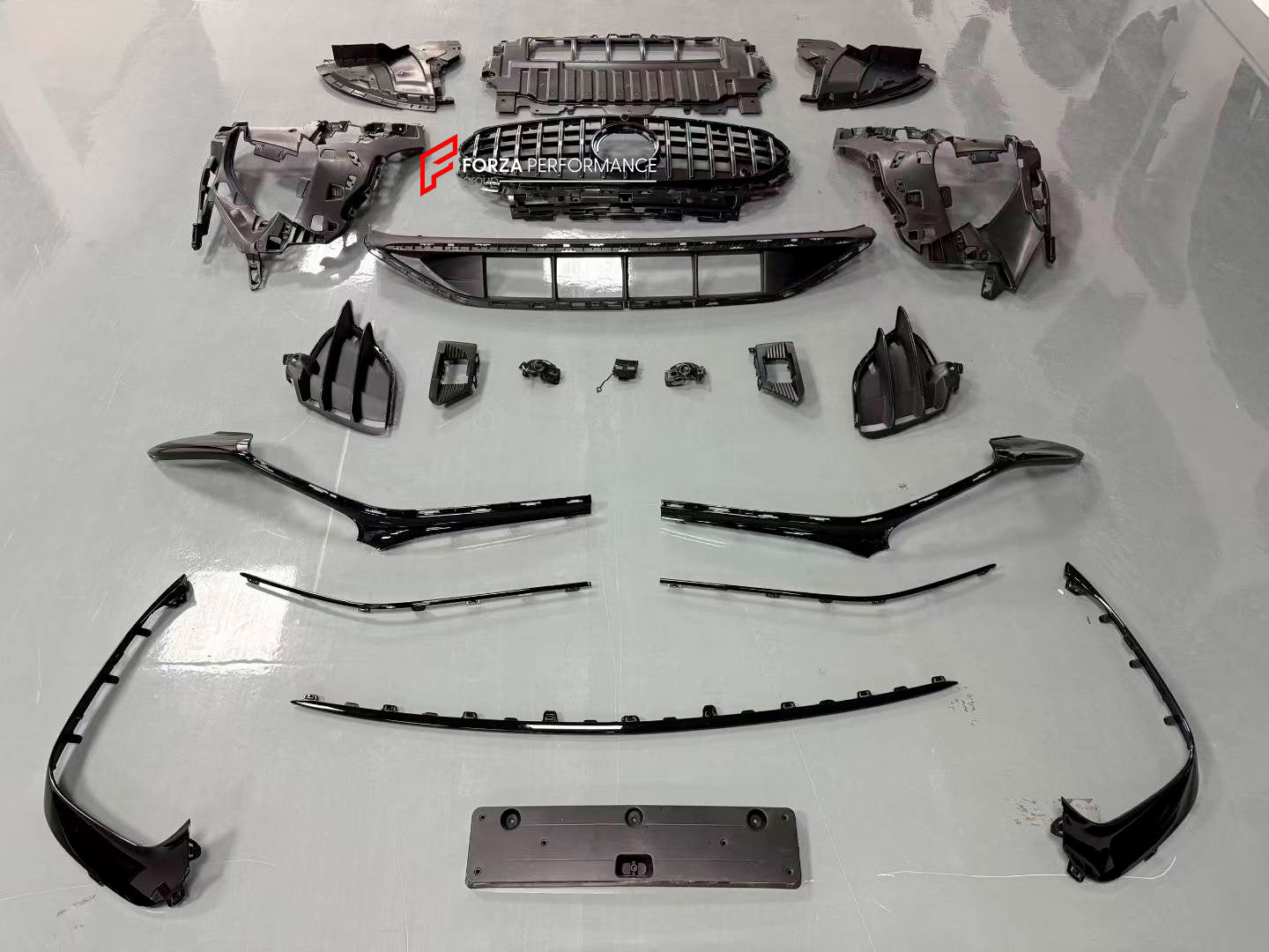 CONVERSION BODY KIT for MERCEDES BENZ E CLASS W213 2017 - 2020 to E53 w214 2023+



Set includes:

Front Bumper Assembly
Grille
Headlights
Front Fenders
Rear Trunk
Tail Lights
Rear Bumper
Rear Diffuser
Exhaust Tips

Material: Plastic

NOTE: Professional installation is required
