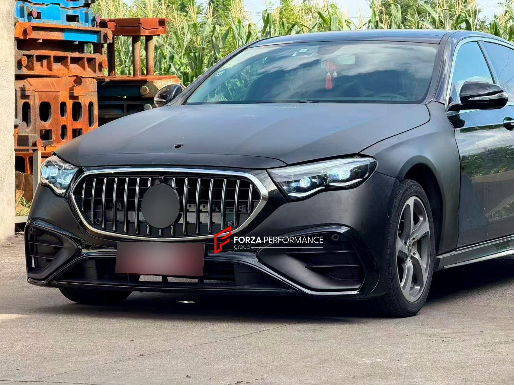 CONVERSION BODY KIT for MERCEDES BENZ E CLASS W213 2017 - 2020 to E53 w214 2023+



Set includes:

Front Bumper Assembly
Grille
Headlights
Front Fenders
Rear Trunk
Tail Lights
Rear Bumper
Rear Diffuser
Exhaust Tips

Material: Plastic

NOTE: Professional installation is required