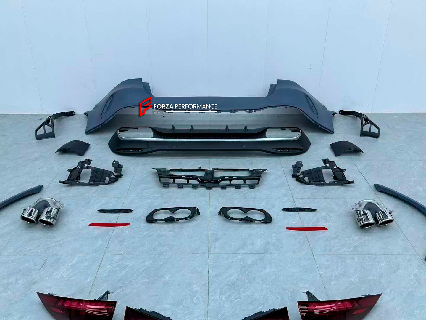 CONVERSION BODY KIT for MERCEDES-BENZ GLE V167 SUV 2019 - 2023 UPGRADE to GLE53 V167 AMG 2023+



Set includes:

Front Bumper Assembly
Front Grille
Headlights
Fender Flares
Rear Tail Lights
Rear Bumper
Rear Diffuser
Exhaust Tips

Material: Plastic

Note: Professional installation is required.