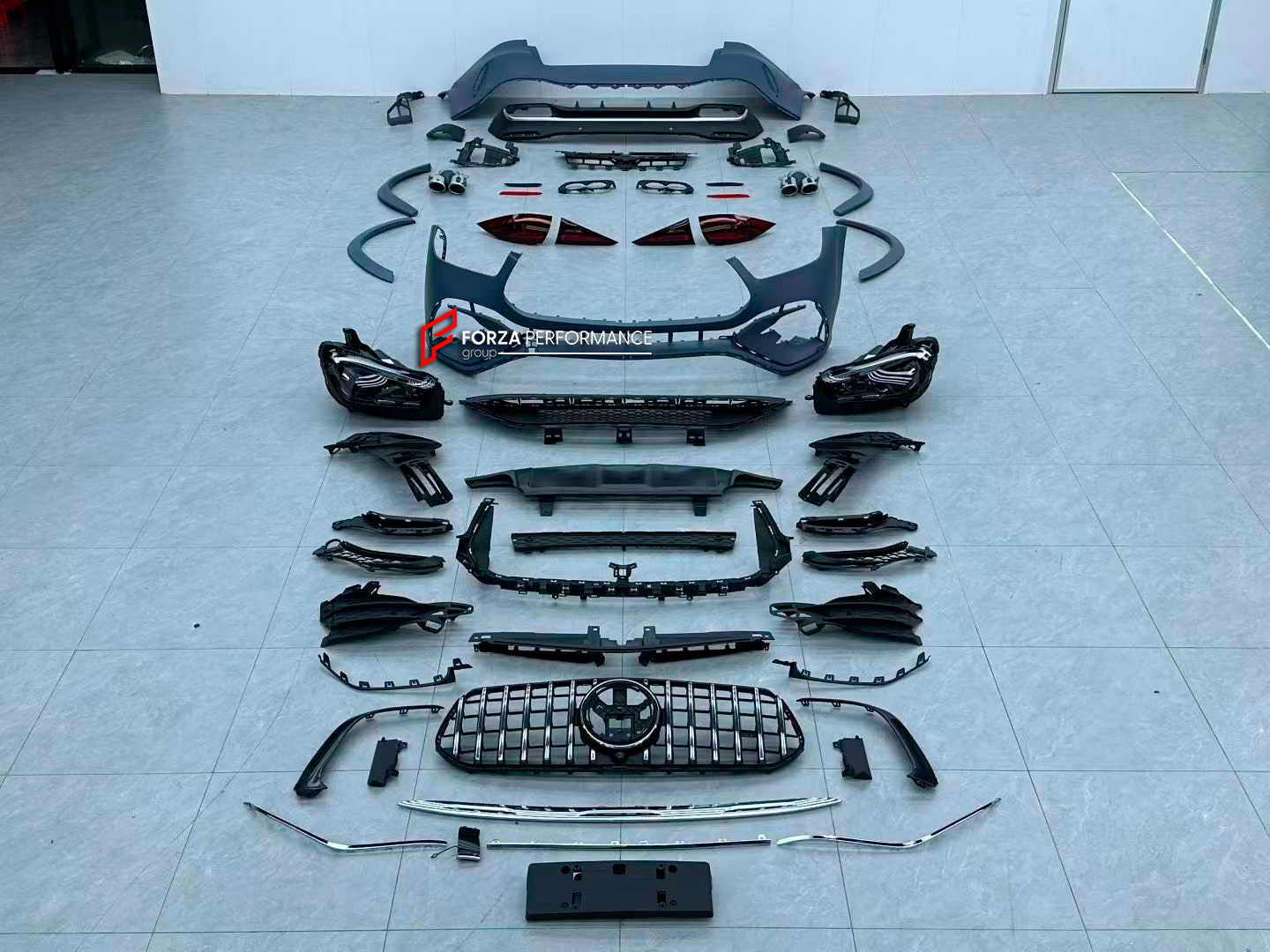 CONVERSION BODY KIT for MERCEDES-BENZ GLE V167 SUV 2019 - 2023 UPGRADE to GLE53 V167 AMG 2023+



Set includes:

Front Bumper Assembly
Front Grille
Headlights
Fender Flares
Rear Tail Lights
Rear Bumper
Rear Diffuser
Exhaust Tips

Material: Plastic

Note: Professional installation is required.