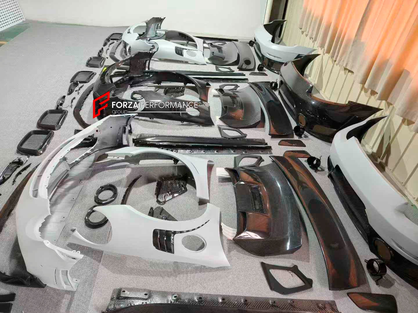 CONVERSION BODY KIT for PORSCHE 911 991.1 991.2 TURBO S 2011 - 2019 TO GT2RS

Set includes:

Front Bumper Assembly
Front Vent Cover
Hood Bonnet
Front Fenders
Side Skirts
Rear Fenders Vents
Rear Engine Cover
Rear Spoiler
Rear Bumper Assembly


Material: Plastic + Caron

NOTE: Professional installation is required