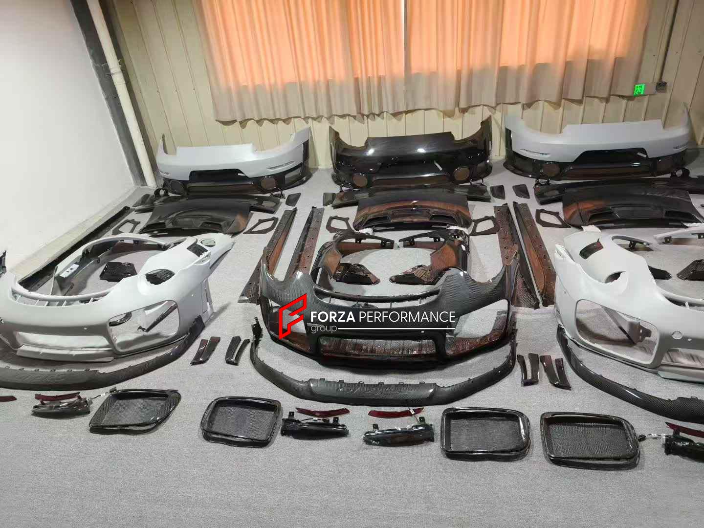 CONVERSION BODY KIT for PORSCHE 911 991.1 991.2 TURBO S 2011 - 2019 TO GT2RS

Set includes:

Front Bumper Assembly
Front Vent Cover
Hood Bonnet
Front Fenders
Side Skirts
Rear Fenders Vents
Rear Engine Cover
Rear Spoiler
Rear Bumper Assembly


Material: Plastic + Caron

NOTE: Professional installation is required