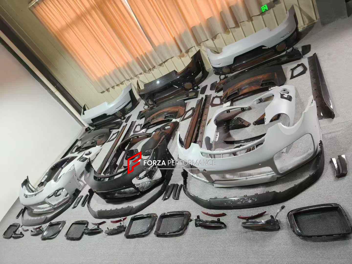 CONVERSION BODY KIT for PORSCHE 911 991.1 991.2 TURBO S 2011 - 2019 TO GT2RS

Set includes:

Front Bumper Assembly
Front Vent Cover
Hood Bonnet
Front Fenders
Side Skirts
Rear Fenders Vents
Rear Engine Cover
Rear Spoiler
Rear Bumper Assembly


Material: Plastic + Caron

NOTE: Professional installation is required