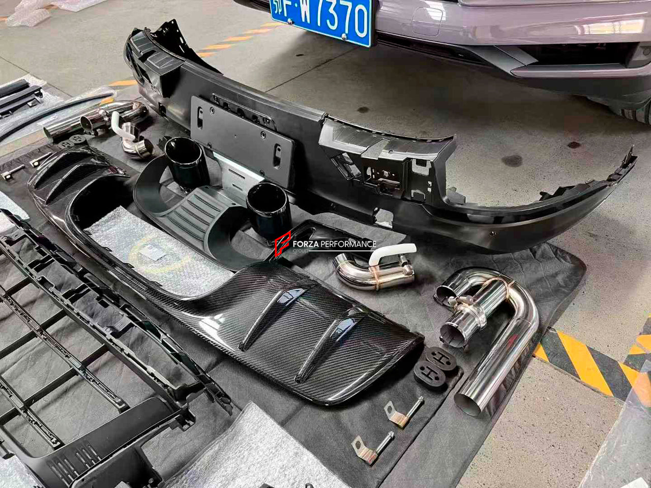 CONVERSION BODY KIT for PORSCHE CAYENNE 9Y0.2 COUPE to TURBO GT9Y0.2 2024
Set includes:
Front Bumper
Front Grille
Front Lip
Fender Flares
Side Skirts
Rear Bumper
Rear Diffuser
Exhaust Tips
Material: Plastic PP
NOTE: Professional installation is required.
Contact us for pricing.
Payment ►
Visa
Mastercard
PayPal with a credit card (add 4.4% at checkout)
Payoneer
Shipment ►
By express DHL/UPS/TNT/FedEx
To the local international airport
Special line by air
Special line by the sea
To Europe and the UK