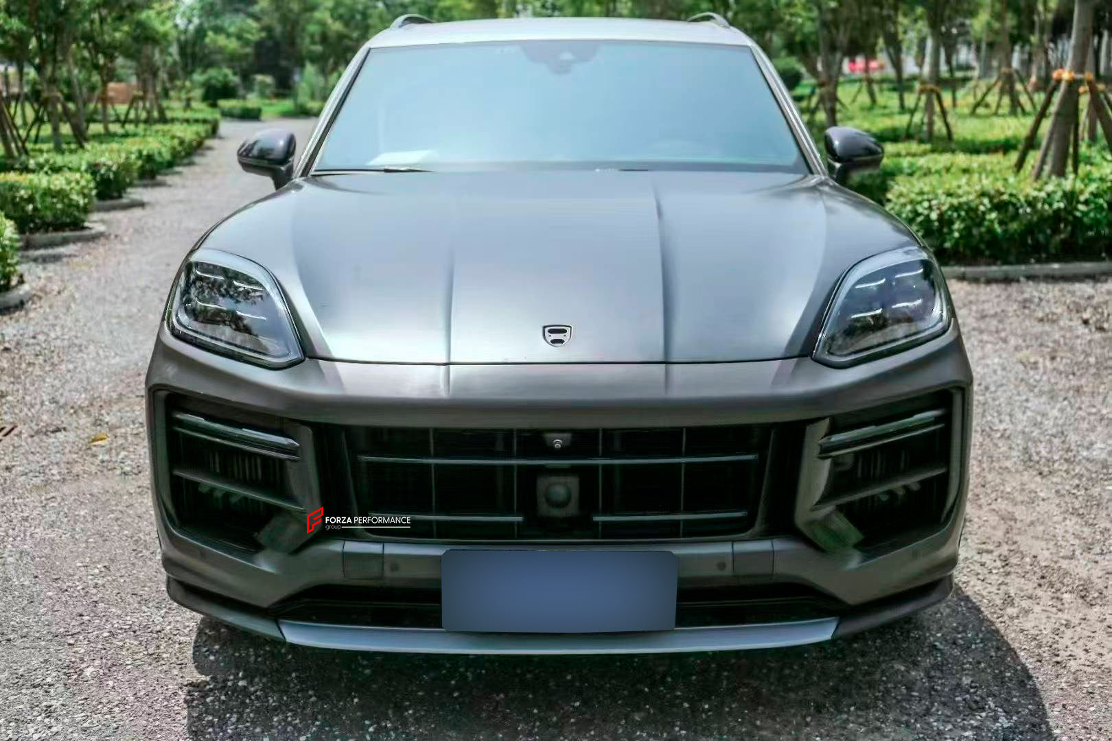 CONVERSION BODY KIT for PORSCHE CAYENNE E3 9Y0.1 2018 - 2023 UPGRADE to PORSCHE CAYENNE E3 9Y0.2 GT 2024+

Set includes:

Front Bumper Assembly
DRL Lights
Hood Bonnet
Front Fenders
Fender Flares
Side Skirts
Roof Spoiler
Trunk Cover
Rear Bumper
Rear Diffuser

Material: Plastic PP

Note: Professional installation is required.
