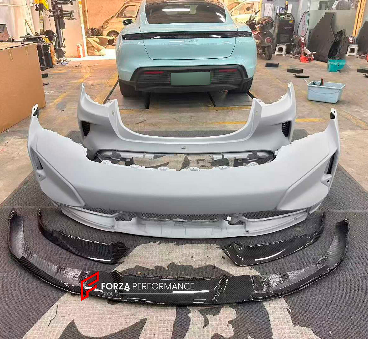 CONVERSION BODY KIT for PORSCHE TAYCAN J1.1 2020 - 2024 UPGRADE to PORSCHE TAYCAN TURBO J1.2 2025+ FACELIFT

Set includes:

Carbon Front Lip
Front Bumper

Rear Bumper


Material: Plastic
