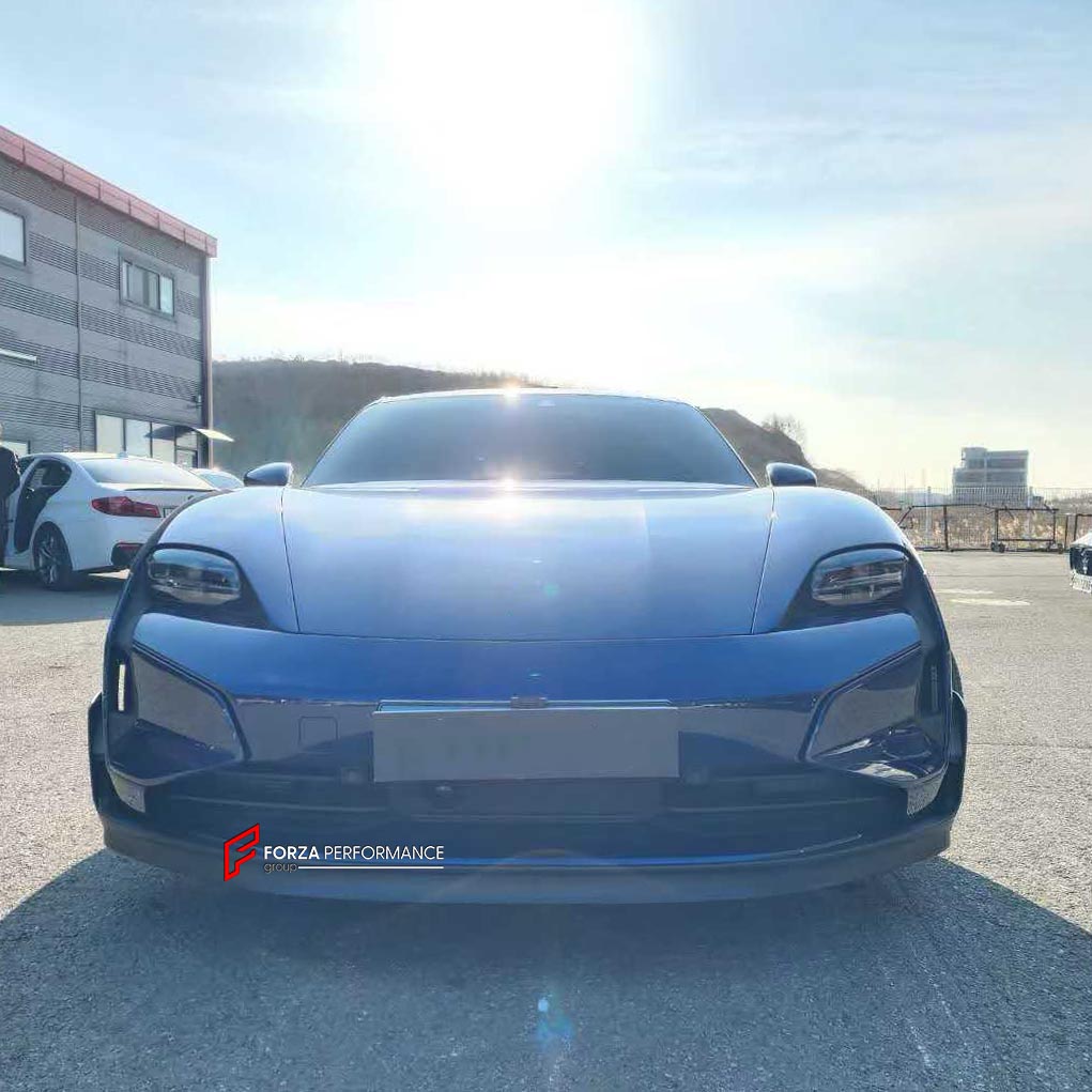 CONVERSION BODY KIT for PORSCHE TAYCAN J1.1 2020-2024 SPORT TURISMO UPGRADE to PORSCHE TAYCAN J1.2 TURBO GT 2025+ FACELIFT

Set includes:

Front Lip
Front Bumper
Side Skirts
Rear Bumper
Rear Diffuser

Material: Plastic

Note: Professional installation is required