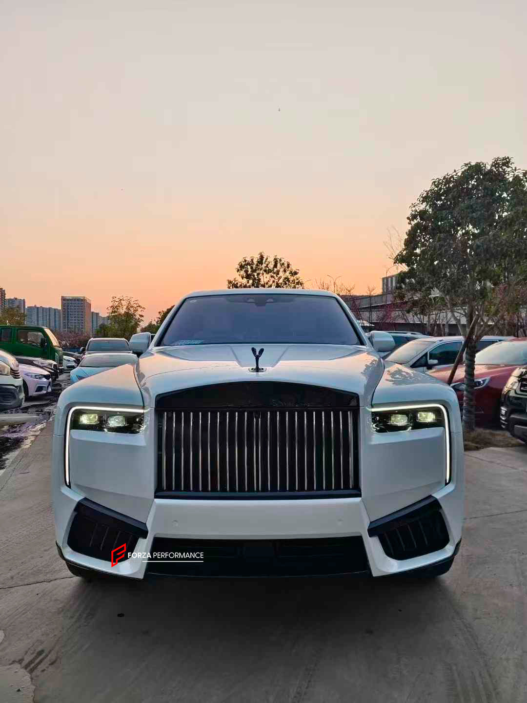 CONVERSION BODY KIT for ROLLS-ROYCE CULLINAN SERIES 1 2018 - 2025 UPGRADE to SERIES 2 FACELIFT 2025+

Set includes:

Front Bumper Assembly
Grille Frame
Front Grille
Headlights
Rear Bumper
Exhaust Tips
Material: Plastic

NOTE: Professional installation is required. When purchase inform us if you have night vision camera or not. Fender trimming is required. Headlights are available with or without AFS (Adaptive Front-lighting System) - the kit price depends on the headlights version.