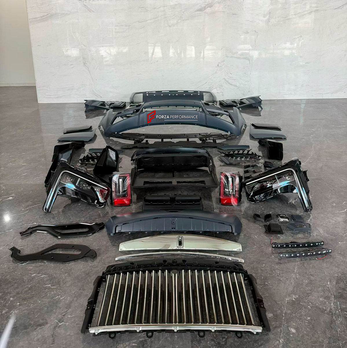 CONVERSION UPGRADE FACELIFT OLD TO NEW BODY KIT for Rolls Royce Cullinan Series I 2018 - 2024 to Cullinan Series II Facelift 2025+
Set includes:

Front Bumper Assembly
Front Grille
Front Headlights
Rear Bumper Assembly
Tail Lights
Exhaust Tips
Material: Plastic

NOTE: Professional installation is required.