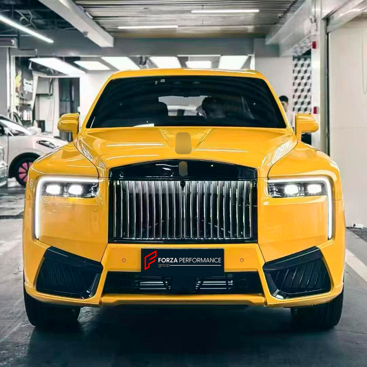 CONVERSION UPGRADE FACELIFT OLD TO NEW BODY KIT for Rolls Royce Cullinan Series I 2018 - 2024 to Cullinan Series II Facelift 2025+
Set includes:

Front Bumper Assembly
Front Grille
Front Headlights
Rear Bumper Assembly
Tail Lights
Exhaust Tips
Material: Plastic

NOTE: Professional installation is required.