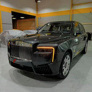 CONVERSION UPGRADE FACELIFT OLD TO NEW BODY KIT for Rolls Royce Cullinan Series I 2018 - 2024 to Cullinan Series II Facelift 2025+
Set includes:

Front Bumper Assembly
Front Grille
Front Headlights
Rear Bumper Assembly
Tail Lights
Exhaust Tips
Material: Plastic

NOTE: Professional installation is required.