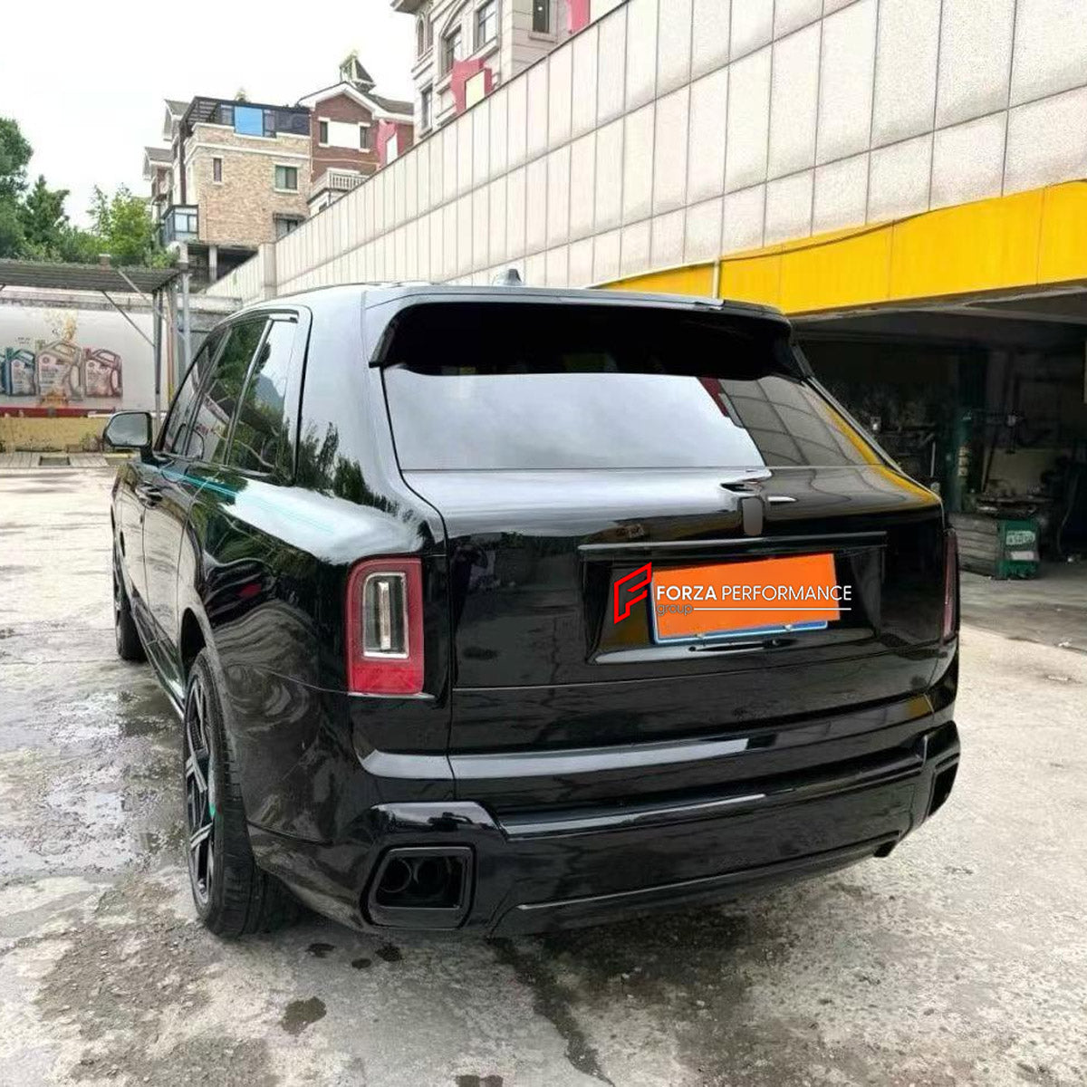 CONVERSION BODY KIT for ROLLS-ROYCE CULLINAN SERIES I 2018 - 2024 UPGRADE to CULLINAN SERIES II FACELIFT 2024+

Set includes:
Front Bumper Assembly
Body Side Door Moldings
Roof Spoiler
Rear Bumper Assembly
Rear Diffuser

Material: Plastic

NOTE: Professional installation is required.