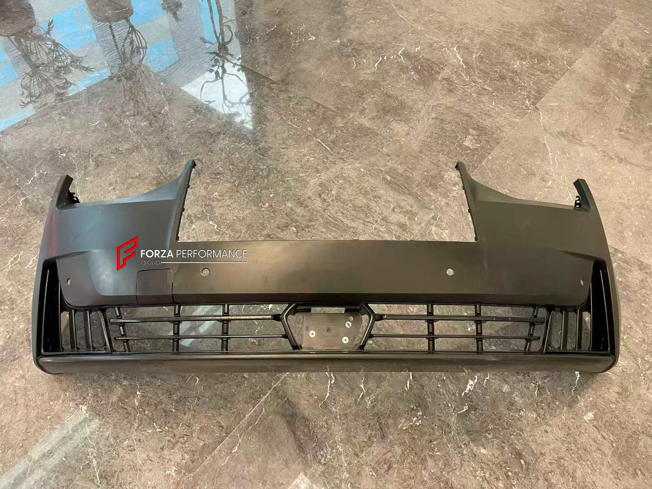 CONVERSION BODY KIT for ROLLS ROYCE GHOST 2010 - 2019 UPGRADE to 2025+

Set includes:

Front Bumper Assembly
Headlights
Front Grille
Hood Bonnet
Side Fenders
Side Skirts
Tail Lights
Rear Bumper Assembly

Exhaust Tips

Material: Plastic

NOTE: Professional installation is required.&nbsp;