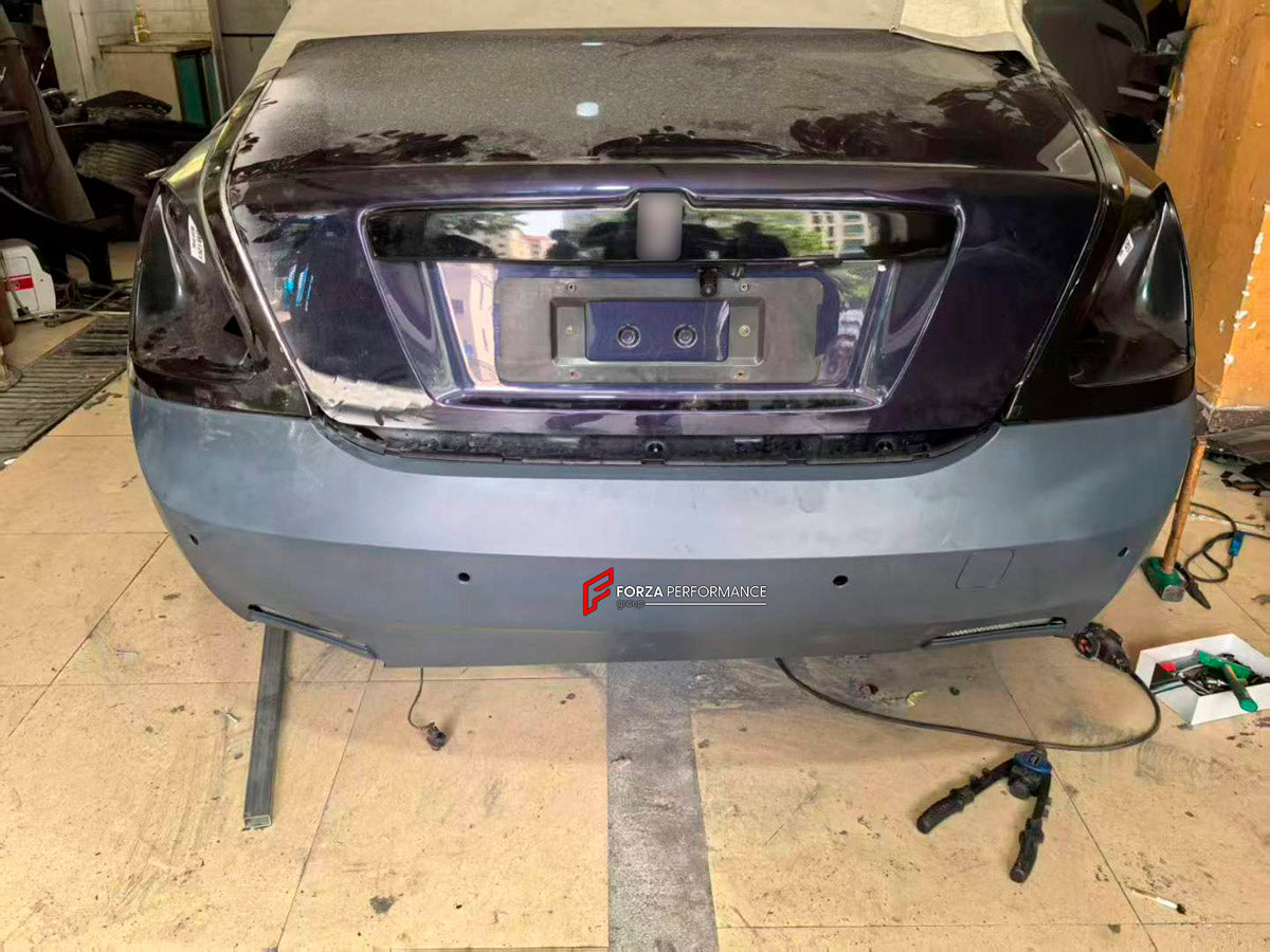CONVERSION BODY KIT for ROLLS ROYCE GHOST 2010 - 2019 UPGRADE to 2025+

Set includes:

Front Bumper Assembly
Headlights
Front Grille
Hood Bonnet
Side Fenders
Side Skirts
Tail Lights
Rear Bumper Assembly

Exhaust Tips

Material: Plastic

NOTE: Professional installation is required.