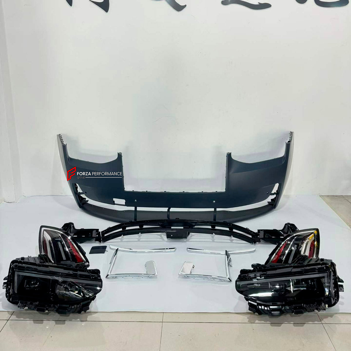 CONVERSION UPGRADE FACELIFT OLD TO NEW BODY KIT for Rolls Royce Ghost II RR21 2020 - 2024 to Ghost II RR21 Facelift 2025+
Set includes:

Front Bumper Assembly
Rear Bumper Headlights
Material: Plastic

NOTE: Professional installation is required.
