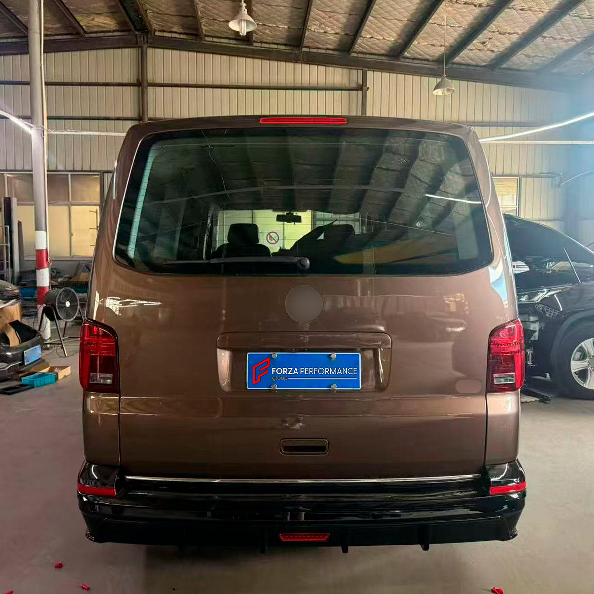 CONVERSION UPGRADE FACELIFT OLD TO NEW BODY KIT for Volkswagen Transporter T5.1 Facelift 2010 - 2015 to Transporter T6.1 Facelift 2019 - 2024
Set includes:

Front Bumper Assembly
Front Grille
Hood Bonnet
Front Fenders
Rear Bumper Assembly
Rear Diffuser
Material: Plastic

NOTE: Professional installation is required.