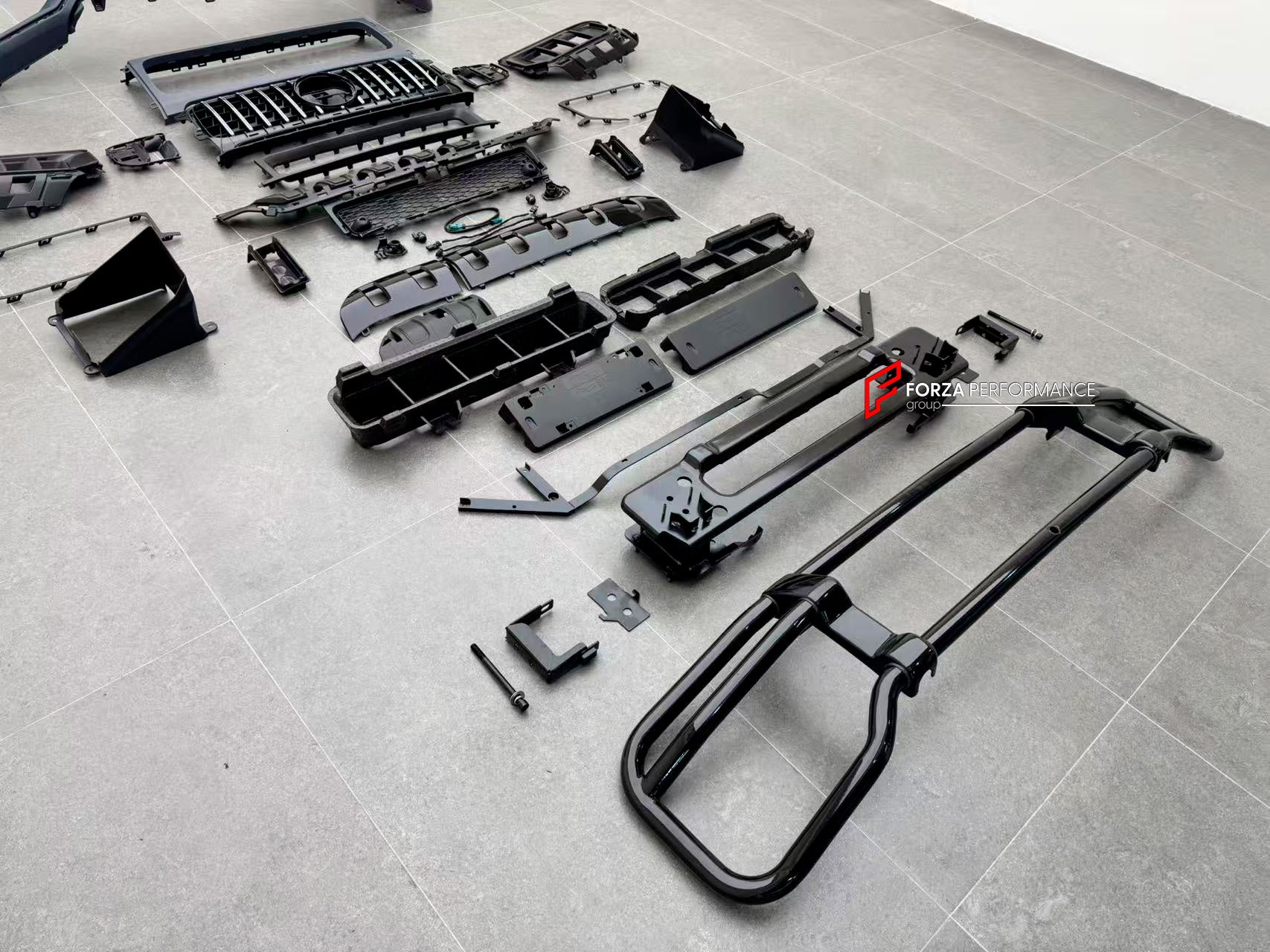 CONVERSION BODY KIT with FRONT BUMPER GRILLE PROTECTOR BULL BAR GUARD for MERCEDES BENZ G CLASS W465 2024+ to G63 AMG W465 2025+

Set includes:

Front Bumper Assembly
Front Skid Plate
Front Fender Liners

Front Grille&nbsp;
Bull Bar

Material: Plastic + Aluminium

NOTE: Professional installation is required