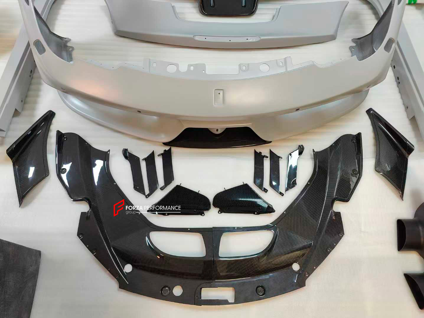 CONVERSION CARBON BODY KIT for FERRARI 458 2010 - 2016 UPGRADE to SPECIALE 2013 - 2016


Set includes:
Front Bumper
Front Bumper Trims
Front Hood
Side Skirts
Rear Trims
Rear Bumper
Rear Diffuser