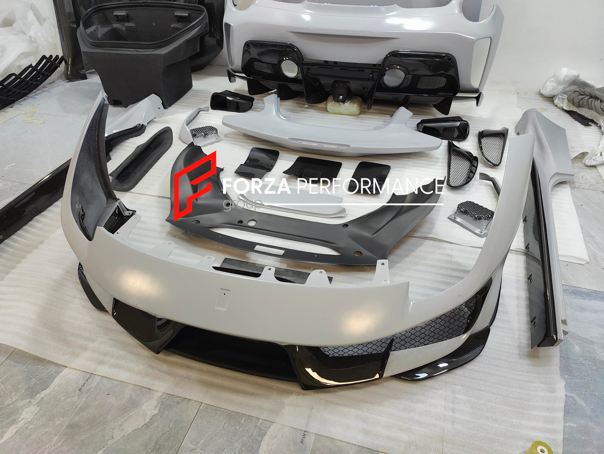CONVERSION CARBON BODY KIT FOR FERRARI 488 2015 - 2020 upgrade to PISTA