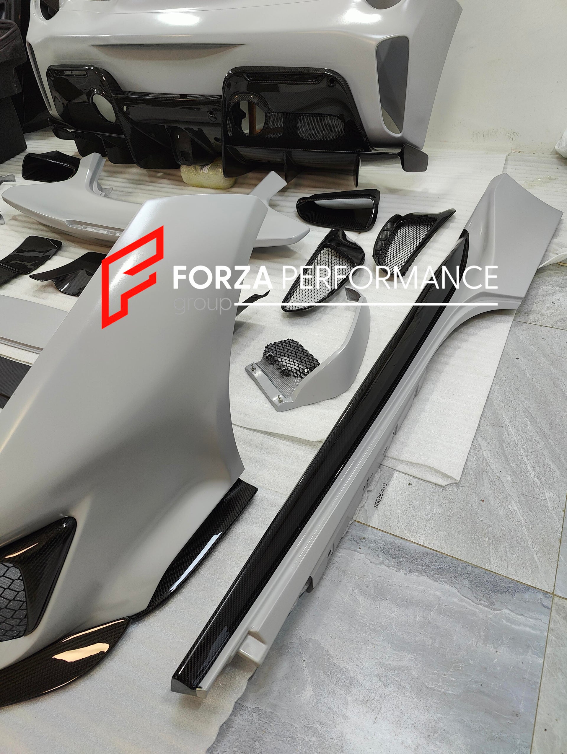 CONVERSION CARBON BODY KIT FOR FERRARI 488 2015 - 2020 upgrade to PISTA