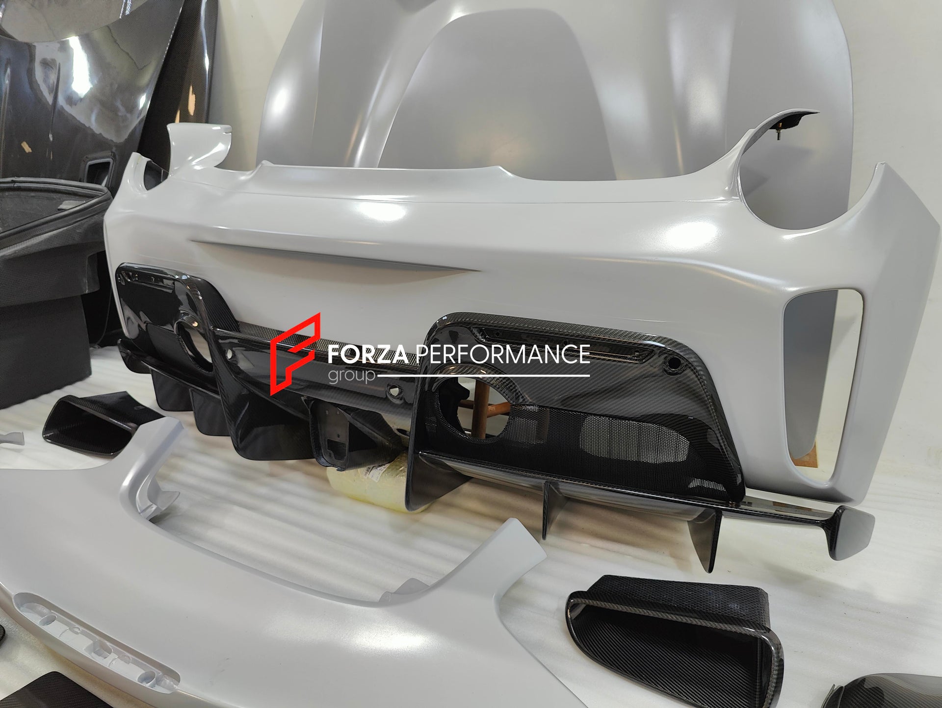 CONVERSION CARBON BODY KIT FOR FERRARI 488 2015 - 2020 upgrade to PISTA