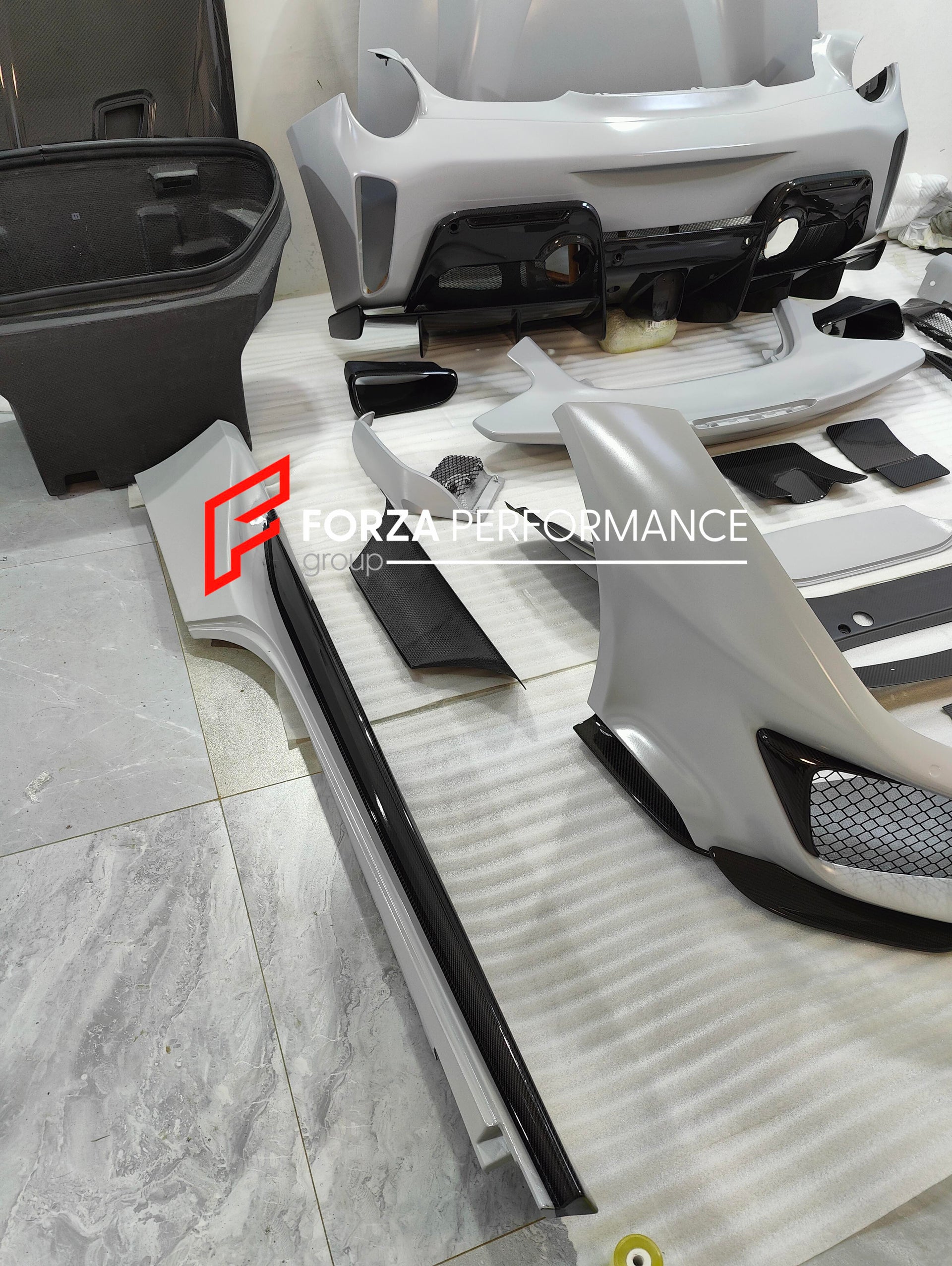 CONVERSION CARBON BODY KIT FOR FERRARI 488 2015 - 2020 upgrade to PISTA