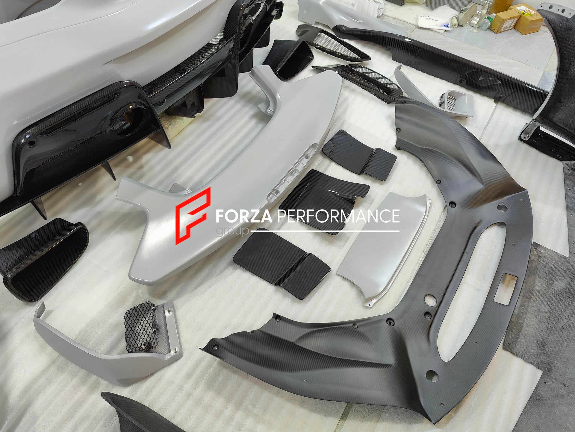 CONVERSION CARBON BODY KIT FOR FERRARI 488 2015 - 2020 upgrade to PISTA