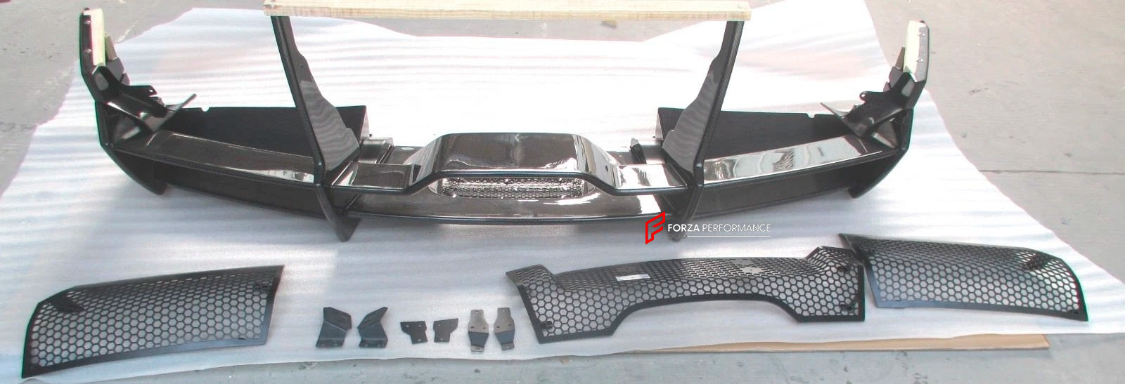 CONVERSION CARBON BODY KIT for LAMBORGHINI MURCIELAGO COUPE LP640 upgrade to LP670 SV

Set Include:

Front Lip
Front Bumper
Side Skirts
Rear Lid with Spoiler
Rear Wing Spoiler
Rear Bumper
Rear Diffuser

Material: Carbon


Note: Professional installation is required.

Why “Contact Us for Pricing”?

We don’t display fixed prices because our goal is to offer you the most competitive deal possible. Product costs often decrease over time, and by requesting a quote, you’ll receive our most up-to-date price on mar