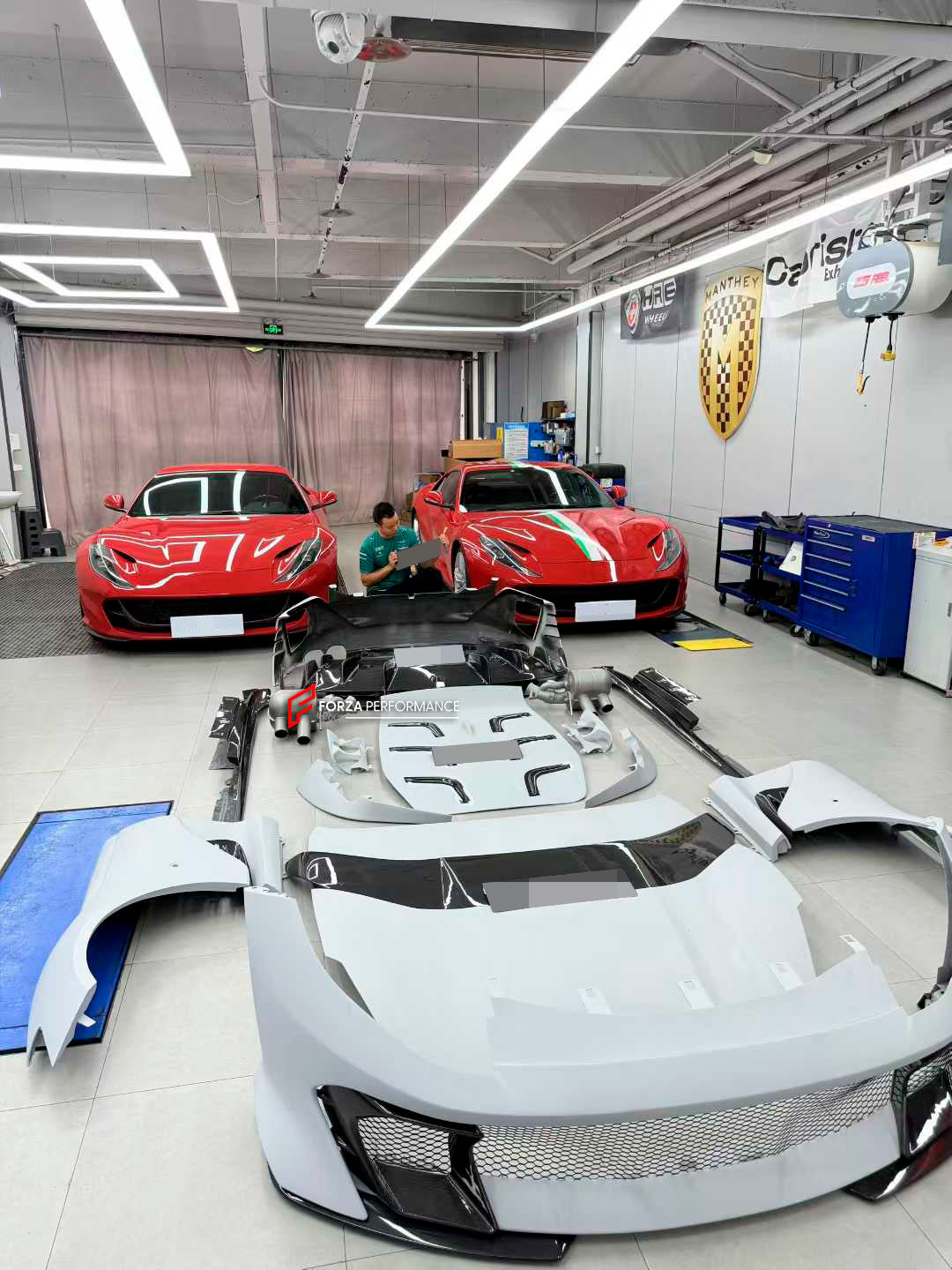 CONVERSION DRY CARBON BODY KIT for FERRARI 812 SUPERFAST upgrade to 812 COMPETIZIONE

Set includes:

Front Bumper
Hood / Bonnet
Front Fenders
Side Skirts
Rear Bumper
Rear Spoiler
Rear Trunk Cover

Rear Diffuser

Material: Dry Carbon Fiber