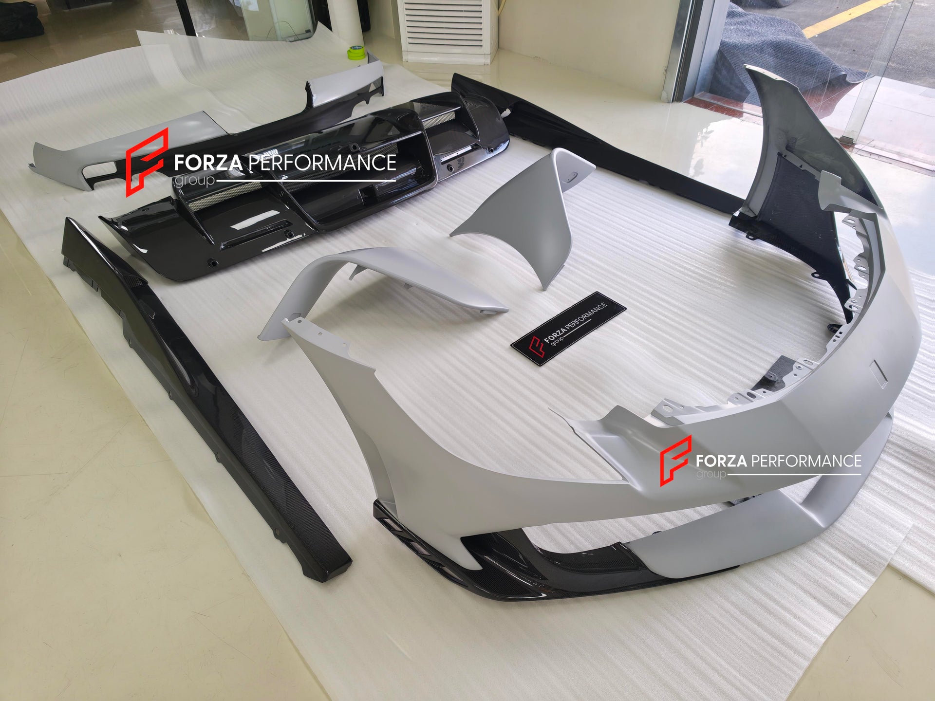 CONVERSION FERRARI 296 SPECIALE DRY CARBON BODY KIT for FERRARI 296 GTS GTB 2022