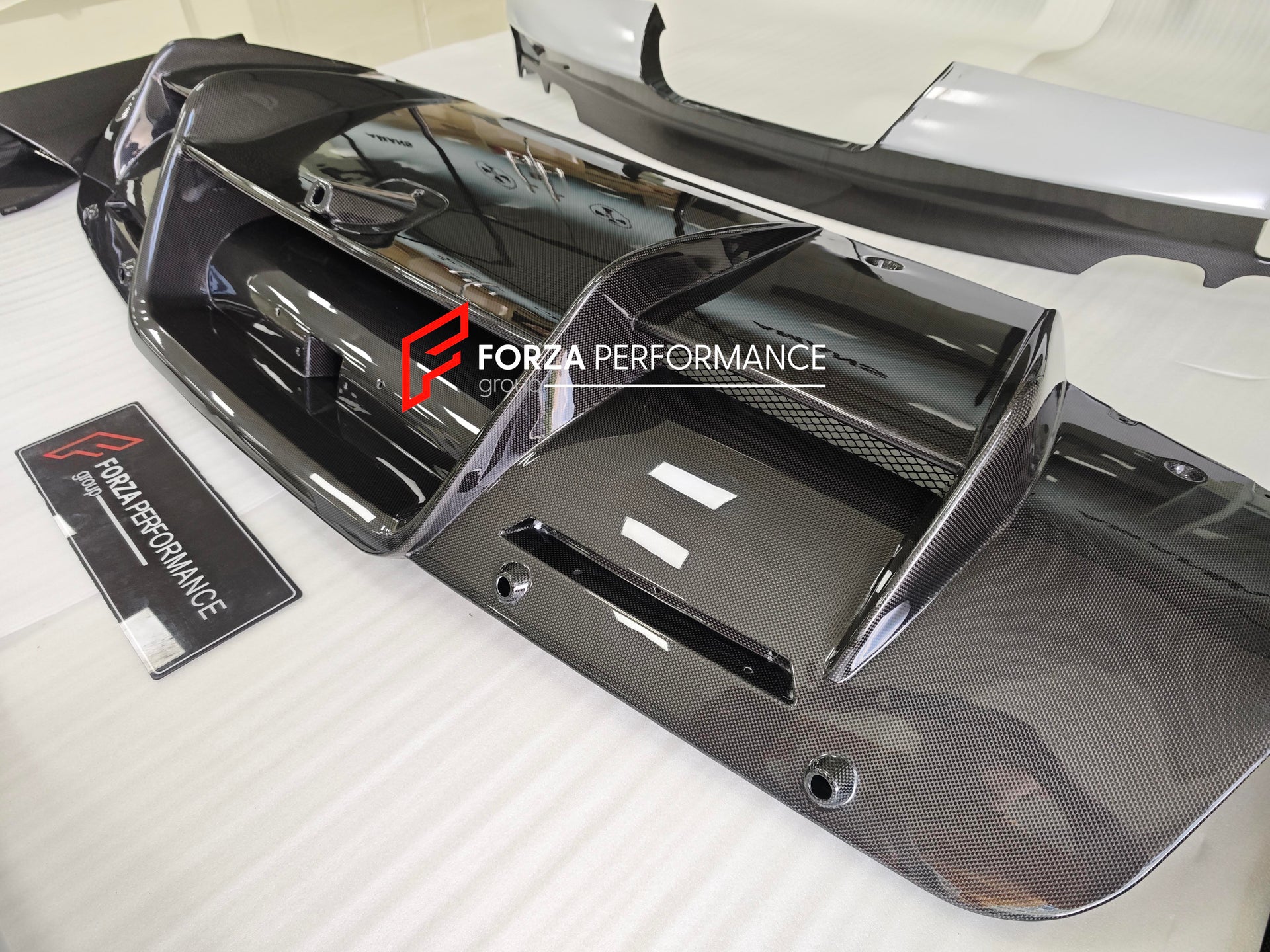 CONVERSION FERRARI 296 SPECIALE DRY CARBON BODY KIT for FERRARI 296 GTS GTB 2022