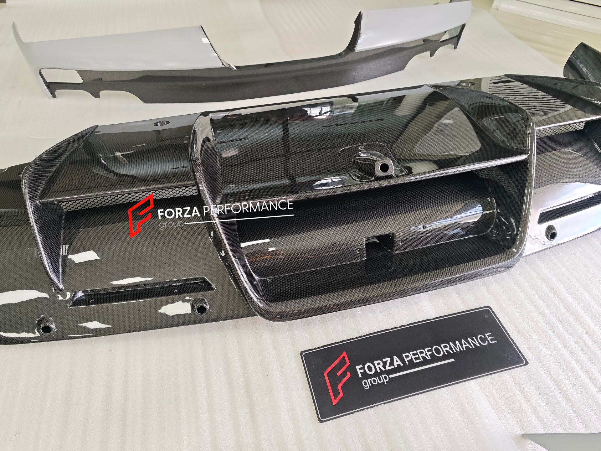 CONVERSION FERRARI 296 SPECIALE DRY CARBON BODY KIT for FERRARI 296 GTS GTB 2022