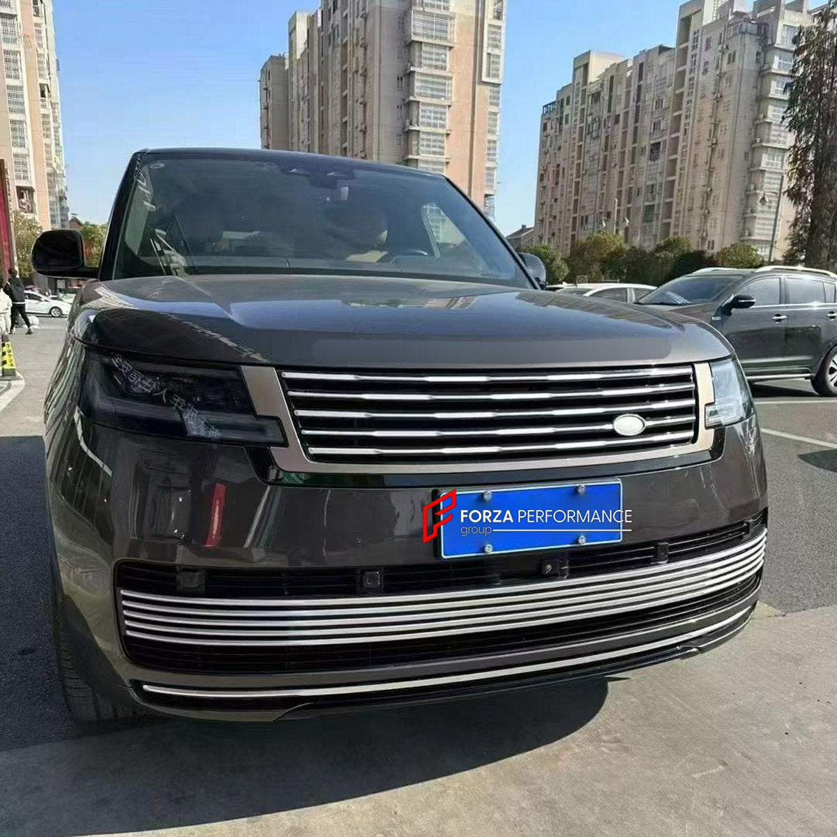CONVERSION FRONT BUMPER ASSEMBLY for LAND ROVER RANGE ROVER L460 2021+ UPGRADE to SV L460 2022+

Set includes:
Front Bumper Assembly
Front Grille

Material: Plastic

NOTE: Professional installation is required.