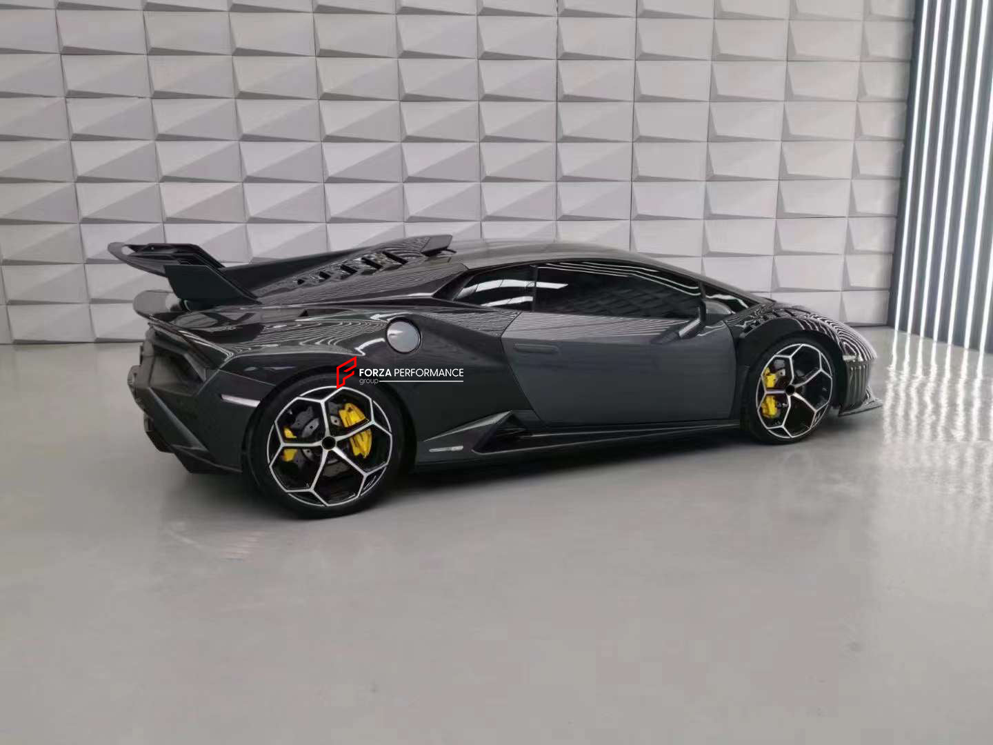 CONVERSION DRY CARBON BODY KIT FOR LAMBORGHINI HURACAN UPGRADE TO HURACAN STO