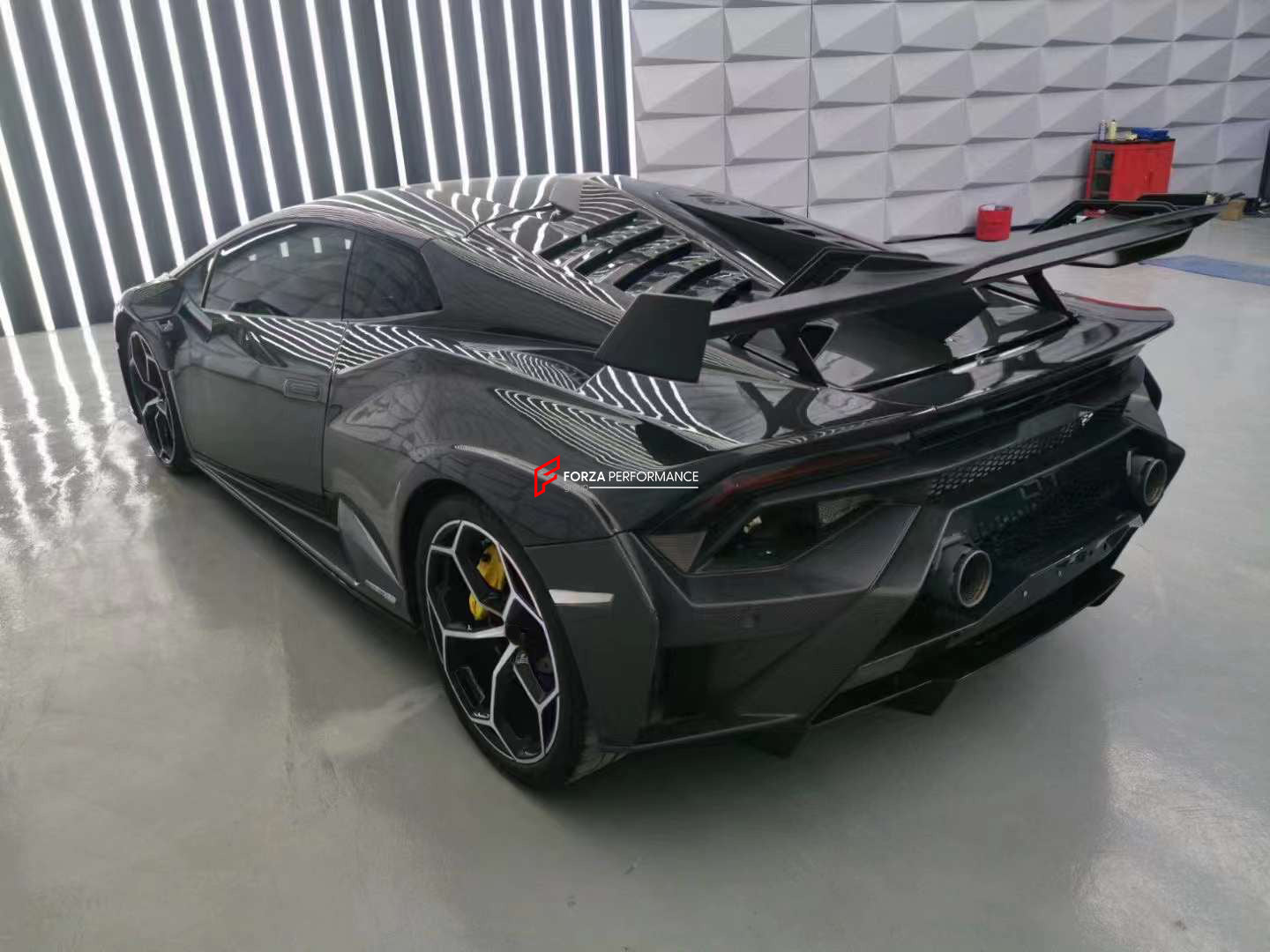 CONVERSION DRY CARBON BODY KIT FOR LAMBORGHINI HURACAN UPGRADE TO HURACAN STO
