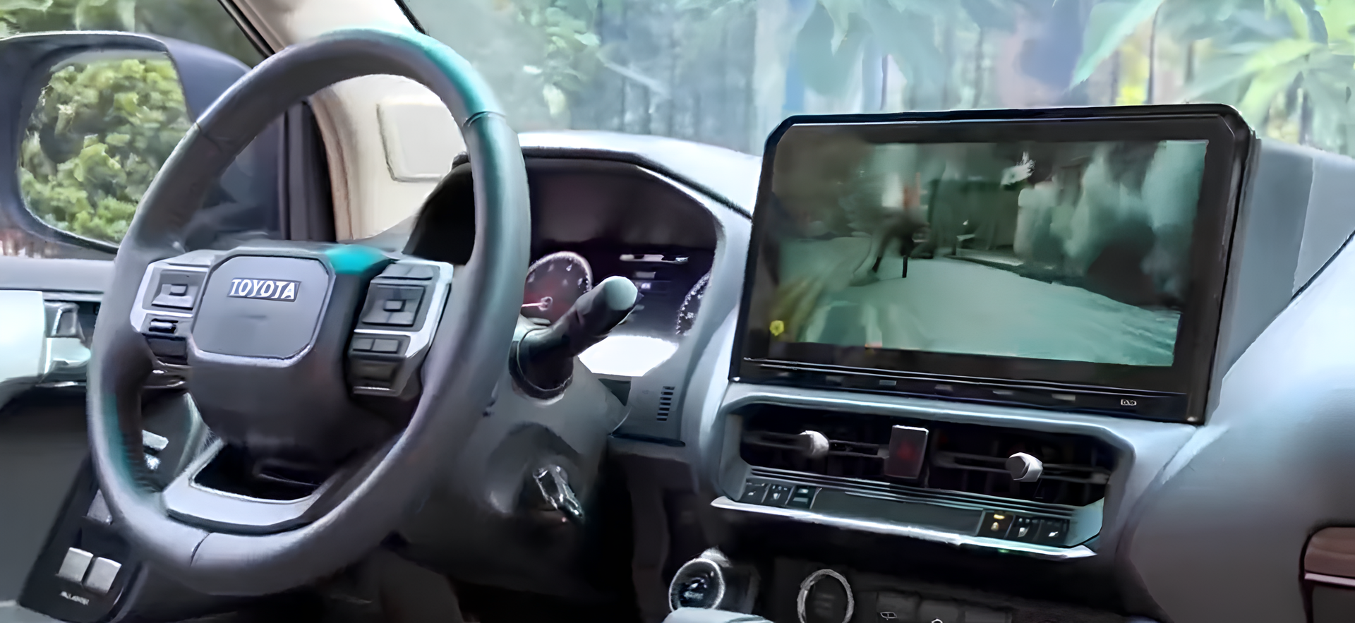CONVERSION INTERIOR KIT for TOYOTA LAND CRUISER PRADO FJ150 LC PRADO FJ150 2010 - 2022 to LAND CRUISER 250 LC 250 2024

Set includes:

Steering Wheel

Dashboard Trims
Display Screen
Center Console Box

Material: Plastic

Note: Professional installation is required.