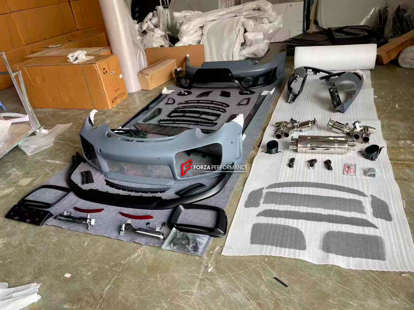 CONVERSION UPGRADE BODY KIT for PORSCHE 911 991.1 991.2 CARRERA NARROW BODY 2011 - 2020 upgrade to GT2RS

Set includes:

Front Lip
Front Bumper Assembly
Front Fenders with Air Vents
Side Skirts

Carbon Hood
Carbon Trunk
Rear Bumper
Exhaust Catback

Material: Plastic