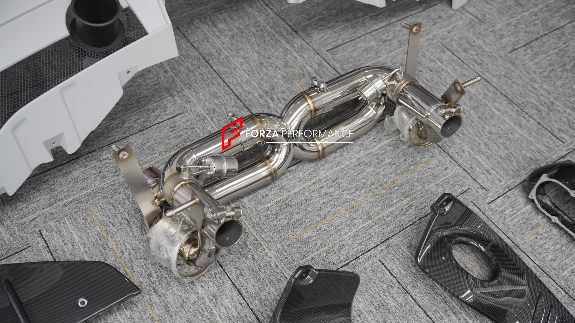 CONVERSION UPGRADE CARBON BODY KIT for FERRARI 458 ITALIA 2009 - 2015 UPGRADE to SPECIALE


Set includes:
Front Bumper
Front Bumper Trims
Front Hood
Side Skirts
Rear Trims
Rear Bumper
Rear Diffuser

Material: Crafted with CNC-molded autoclave dry carbon fiber.

NOTE: Professional installation is required.