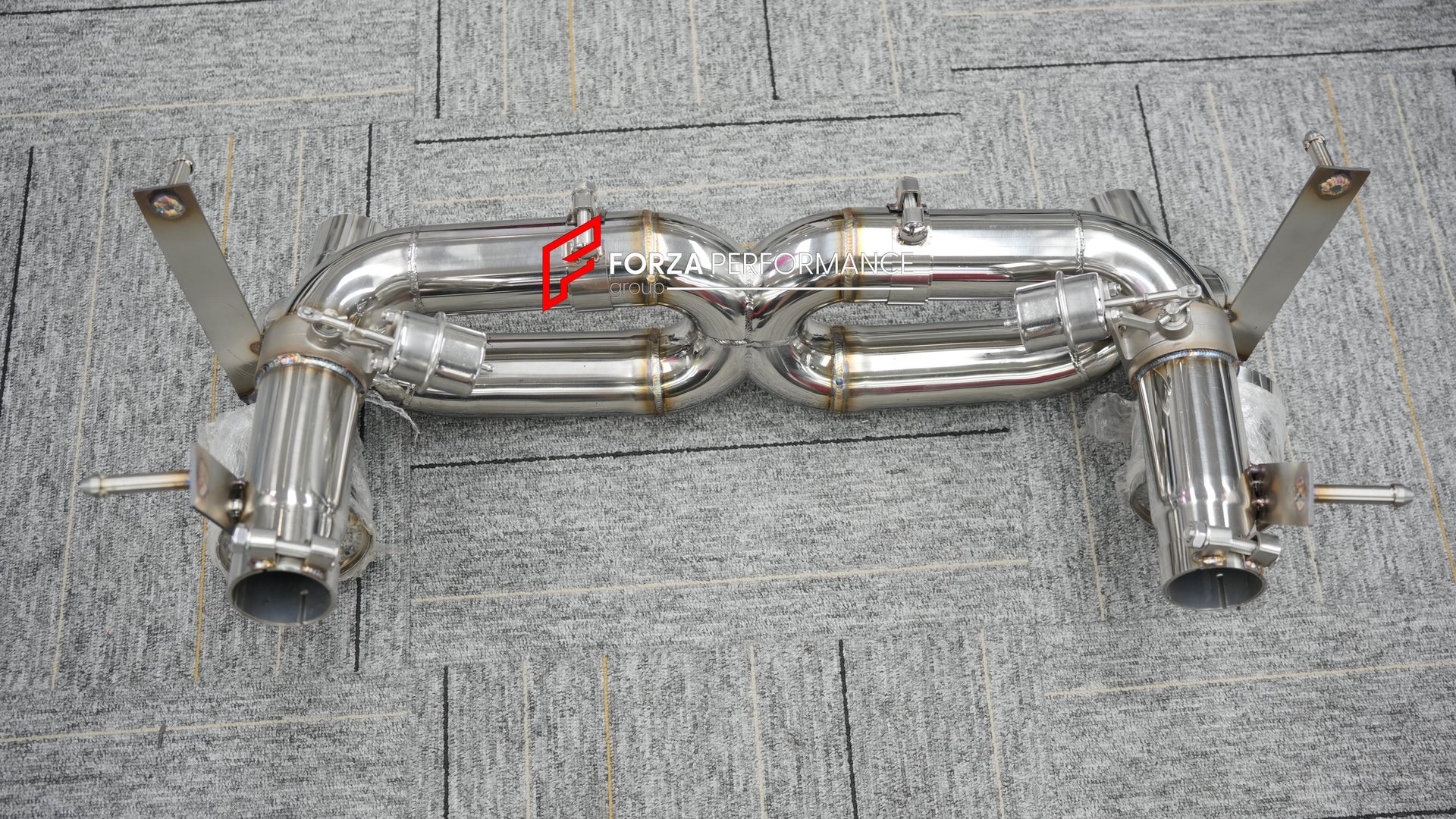 CONVERSION UPGRADE CARBON BODY KIT for FERRARI 458 ITALIA 2009 - 2015 UPGRADE to SPECIALE


Set includes:
Front Bumper
Front Bumper Trims
Front Hood
Side Skirts
Rear Trims
Rear Bumper
Rear Diffuser

Material: Crafted with CNC-molded autoclave dry carbon fiber.

NOTE: Professional installation is required.