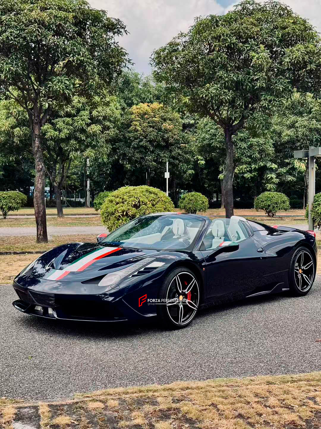 CONVERSION UPGRADE CARBON BODY KIT for FERRARI 458 SPIDER 2009 - 2015 UPGRADE to SPECIALE


Set includes:
Front Bumper
Front Bumper Trims
Front Hood
Side Skirts
Rear Trims
Rear Bumper
Rear Diffuser

Material: Crafted with CNC-molded autoclave carbon fiber.