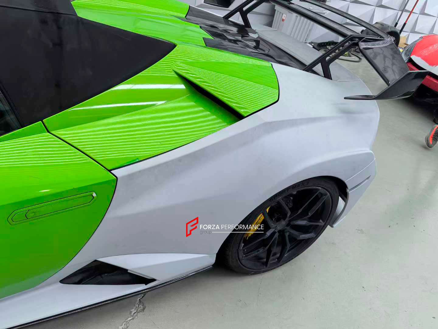 CONVERSION UPGRADE CARBON BODY KIT for LAMBORGHINI HURACAN LP580 LP610 2014 - 2019 SPYDER upgrade to HURACAN STO LP 640

Set includes:
Front Lip
Front Bumper
Front Trunk with Air Inlets
Front Hood / Bonnet
Front Fenders
Front Fender Air Vents
Side Skirts

Rear Wing Spoiler
Rear Bumper
Exhaus System
Door Panels (for extra cost)
Side Mirror Covers (for extra cost)


Material: Dry Carbon + Fiberglass