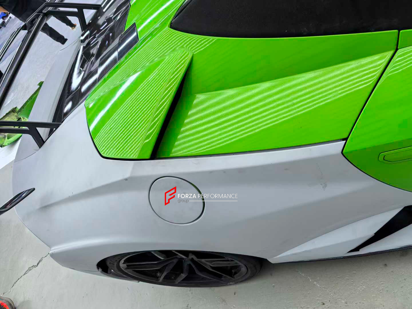 CONVERSION UPGRADE CARBON BODY KIT for LAMBORGHINI HURACAN LP580 LP610 2014 - 2019 SPYDER upgrade to HURACAN STO LP 640

Set includes:
Front Lip
Front Bumper
Front Trunk with Air Inlets
Front Hood / Bonnet
Front Fenders
Front Fender Air Vents
Side Skirts

Rear Wing Spoiler
Rear Bumper
Exhaus System
Door Panels (for extra cost)
Side Mirror Covers (for extra cost)


Material: Dry Carbon + Fiberglass