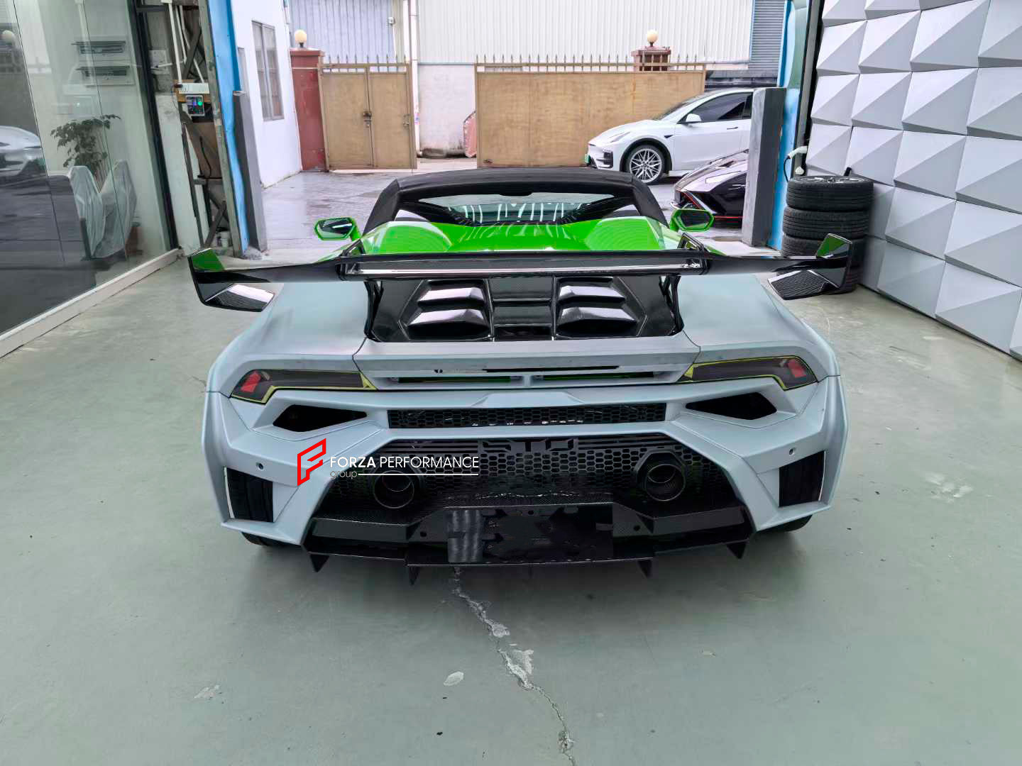 CONVERSION UPGRADE CARBON BODY KIT for LAMBORGHINI HURACAN LP580 LP610 2014 - 2019 SPYDER upgrade to HURACAN STO LP 640

Set includes:
Front Lip
Front Bumper
Front Trunk with Air Inlets
Front Hood / Bonnet
Front Fenders
Front Fender Air Vents
Side Skirts

Rear Wing Spoiler
Rear Bumper
Exhaus System
Door Panels (for extra cost)
Side Mirror Covers (for extra cost)


Material: Dry Carbon + Fiberglass