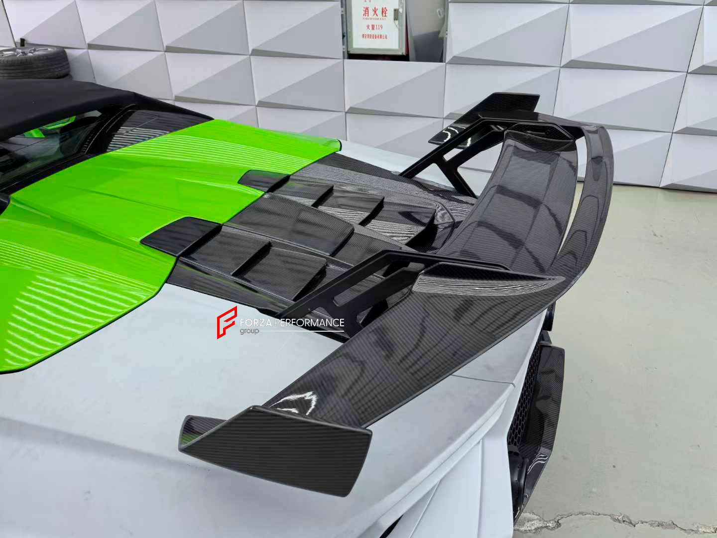 CONVERSION UPGRADE CARBON BODY KIT for LAMBORGHINI HURACAN LP580 LP610 2014 - 2019 SPYDER upgrade to HURACAN STO LP 640

Set includes:
Front Lip
Front Bumper
Front Trunk with Air Inlets
Front Hood / Bonnet
Front Fenders
Front Fender Air Vents
Side Skirts

Rear Wing Spoiler
Rear Bumper
Exhaus System
Door Panels (for extra cost)
Side Mirror Covers (for extra cost)


Material: Dry Carbon + Fiberglass