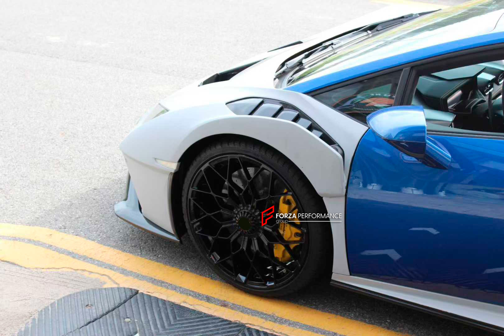 CONVERSION UPGRADE CARBON BODY KIT for LAMBORGHINI HURACAN LP580 LP610 2014 - 2019 upgrade to HURACAN STO LP 640

Set includes:
Front Lip
Front Bumper
Front Trunk with Air Inlets
Front Hood / Bonnet
Front Fenders
Front Fender Air Vents
Side Skirts
Rear Engine Trunk with Air Scoop
Engine Bay Panels
Rear Wing Spoiler
Rear Bumper

Material: Dry Carbon

NOTE: Professional installation is required